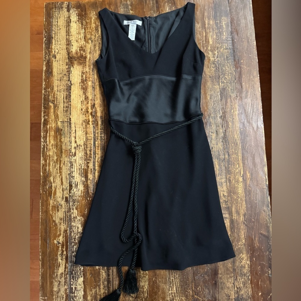 Elegant Black Sleeveless Dress